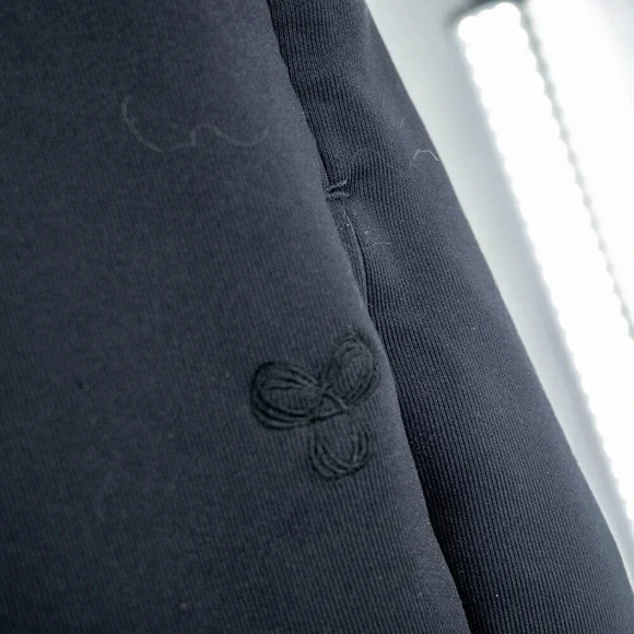 Aritzia TNA FormaFleece™ Gymnast Jogger Relaxed fleece joggers black | XS - Picture 7 of 10